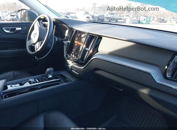 YV4L12RV5P1322980 2023 VOLVO XC60 Серый Вид салона спереди