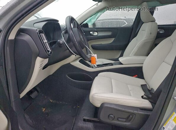 YV4L12UCXT2676309 2026 VOLVO XC40 Серый Вид салона спереди