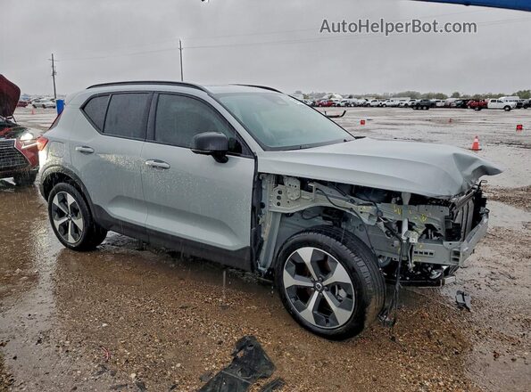 YV4L12UCXT2676309 2026 VOLVO XC40 Серый Передняя правая четверть