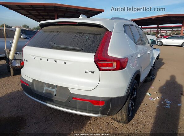 YV4L12UJ2S2591025 2025 VOLVO XC40 Белый Задняя правая четверть