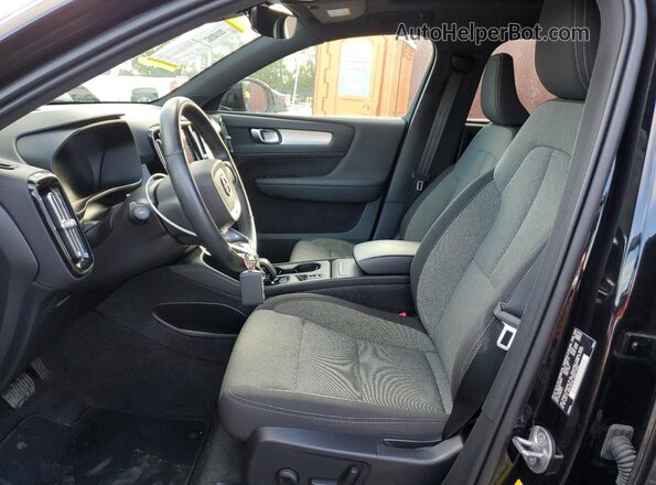YV4L12UK2R2336331 2024 VOLVO XC40 Black Widok wnętrza z przodu