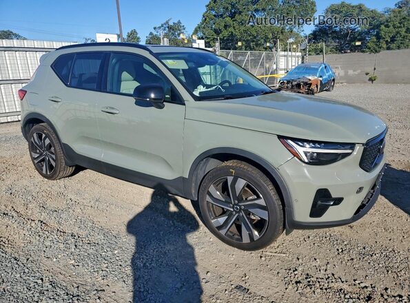 YV4L12UX6P2094118 2023 VOLVO XC40 Green Przód prawy