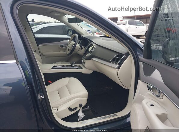 YV4M12PJ9S1318167 2025 VOLVO XC90 Dark Blue Widok wnętrza z przodu