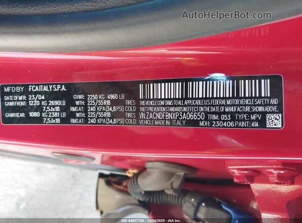 ZACNDFBNXP3A06650 2023 DODGE OTHER Red Widok komory silnika