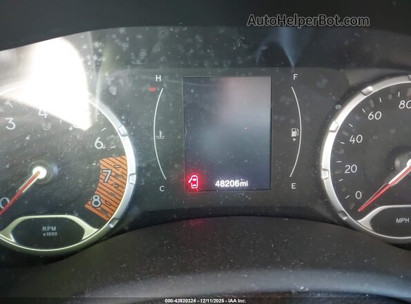 ZACNJABB5KPK08196 2019 JEEP RENEGADE Красный Вид задних сидений
