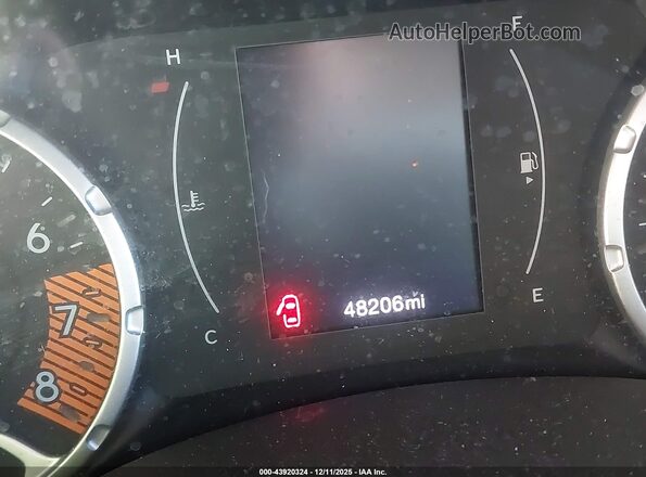 ZACNJABB5KPK08196 2019 JEEP RENEGADE Красный 