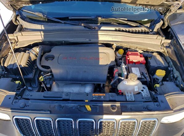 ZACNJBAB9KPJ80670 2019 JEEP RENEGADE Черный Вид подкапотного пространства