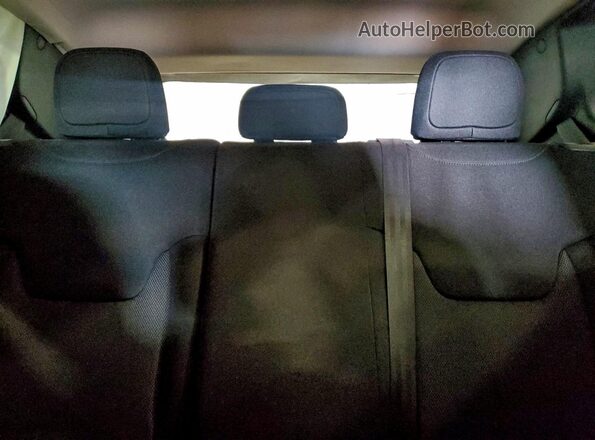ZACNJDAB6MPN31159 2021 JEEP RENEGADE Red Widok tylnych siedzeń
