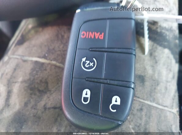 ZACNJDB16MPM51432 2021 JEEP RENEGADE Белый Вид панели приборов