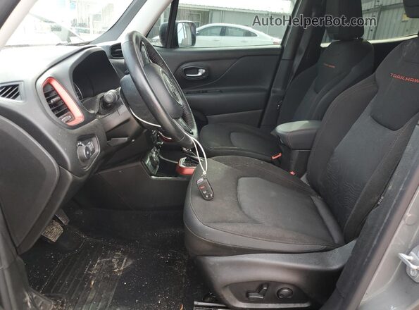 ZACNJDC1XNPN56068 2022 JEEP RENEGADE Серый Вид салона спереди