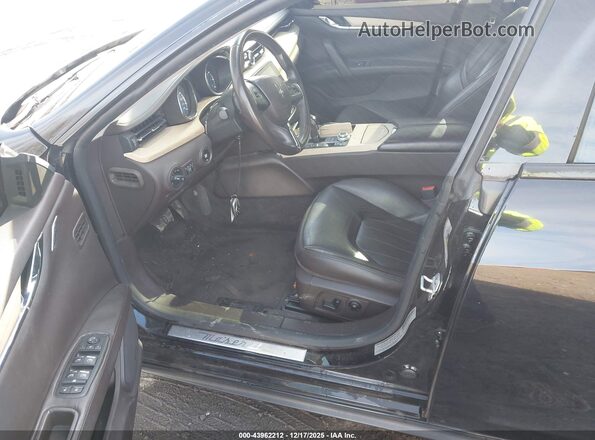 ZAM56RPA0H1238245 2017 MASERATI QUATTROPOR Black წინა სალონის ხედი