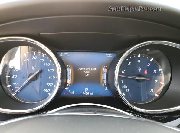 ZAM56YRL8J1270987 2018 MASERATI QUATTROPOR Серебряный Вид щитка приборов