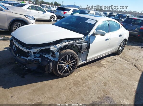 ZAM57XSA2K1313303 2019 MASERATI GHIBLI Белый Передняя левая четверть