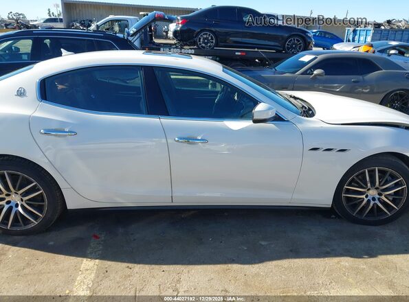 ZAM57XSA2K1313303 2019 MASERATI GHIBLI Белый Панорамный вид салона 360°