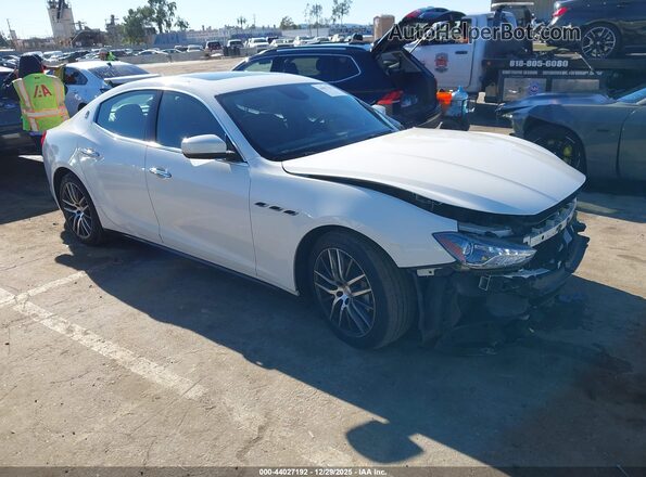 ZAM57XSA2K1313303 2019 MASERATI GHIBLI Белый Передняя правая четверть