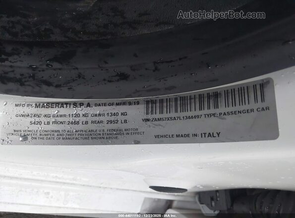 ZAM57XSA7L1344497 2020 MASERATI GHIBLI Белый Вид подкапотного пространства
