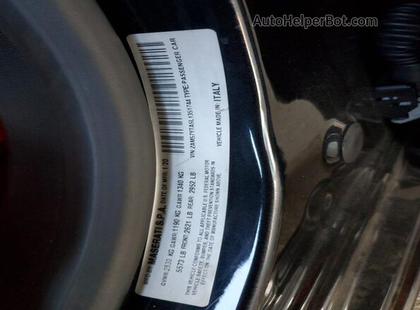 ZAM57YTA5L1351744 2020 MASERATI GHIBLI Black Vista del compartimento del motor