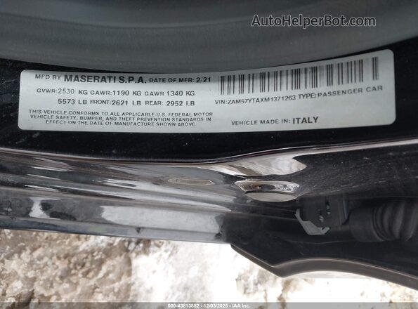 ZAM57YTAXM1371263 2021 MASERATI GHIBLI Black Widok komory silnika