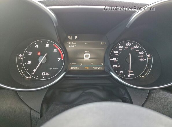 ZARFAECN8J7597411 2018 ALFA ROMEO GIULIA Красный Вид щитка приборов