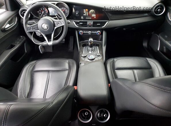 ZARFAMAN1K7608649 2019 ALFA ROMEO GIULIA Угольный Вид панели приборов