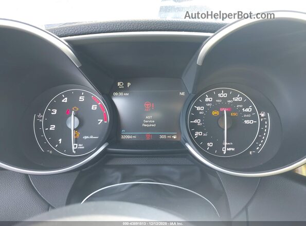 ZARFAMAN2L7634985 2020 ALFA ROMEO GIULIA Черный Вид задних сидений