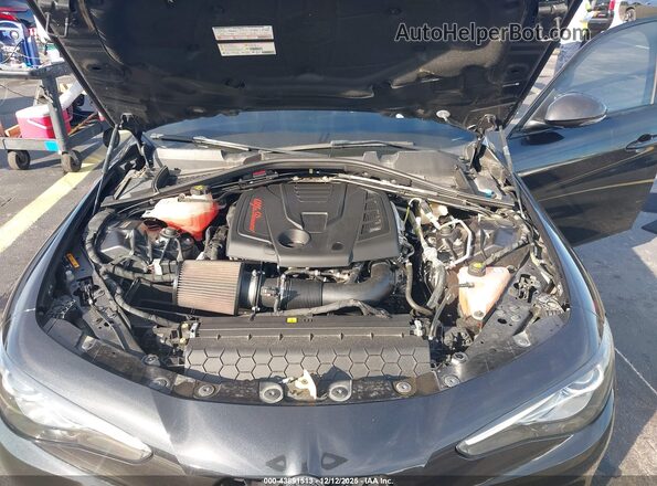 ZARFAMAN2L7634985 2020 ALFA ROMEO GIULIA Черный Вид сзади