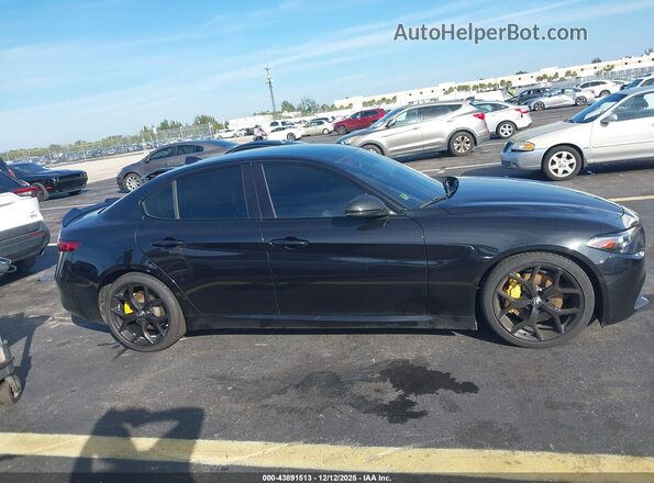 ZARFAMAN2L7634985 2020 ALFA ROMEO GIULIA Черный Вид щитка приборов