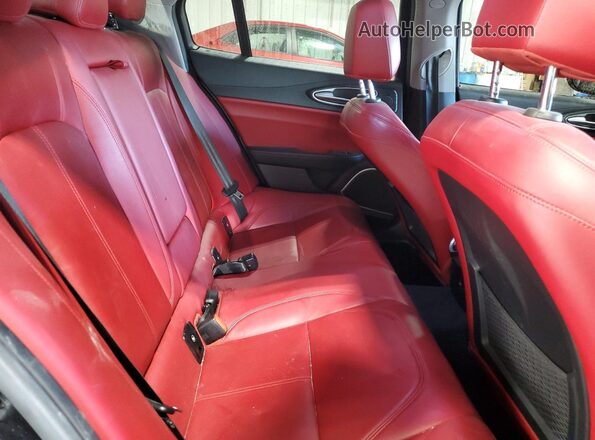 ZARFAMAN3K7616221 2019 ALFA ROMEO GIULIA Black Widok tylnych siedzeń