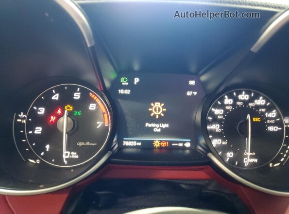 ZARFAMAN3K7616221 2019 ALFA ROMEO GIULIA Black Widok zestawu wskaźników
