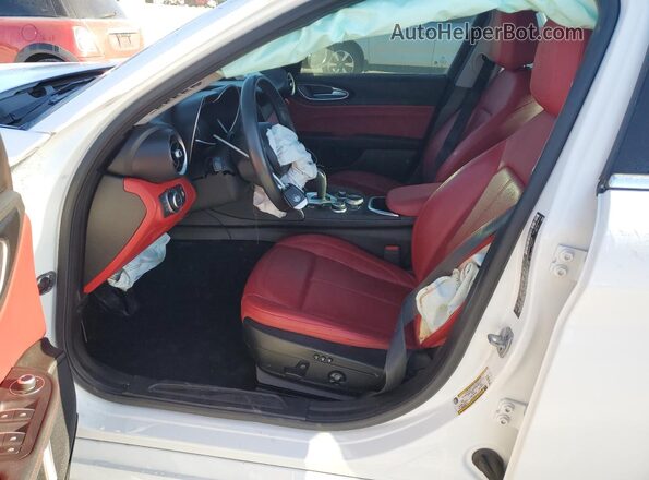 ZARFAMAN3M7640005 2021 ALFA ROMEO GIULIA White წინა სალონის ხედი