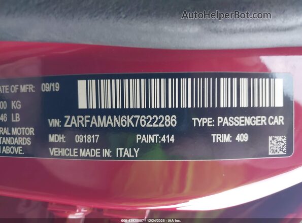 ZARFAMAN6K7622286 2019 ALFA ROMEO GIULIA Red Vista del compartimento del motor