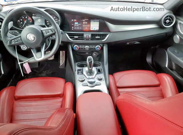 ZARFAMBN0P7666869 2023 ALFA ROMEO GIULIA Black Առջևի վահանակի տեսք