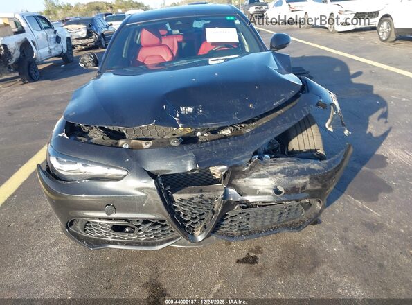 ZARFAMBN0R7682797 2024 ALFA ROMEO GIULIA Black Widok zestawu wskaźników