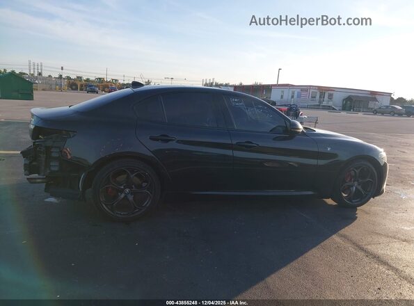 ZARFAMBN0R7682816 2024 ALFA ROMEO GIULIA Black Widok wnętrza 360 stopni