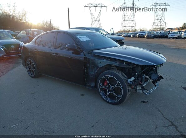 ZARFAMBN6P7667847 2023 ALFA ROMEO GIULIA Черный 