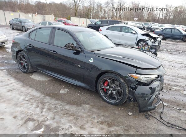 ZARFAMEV0M7648976 2021 ALFA ROMEO GIULIA Черный Передняя правая четверть