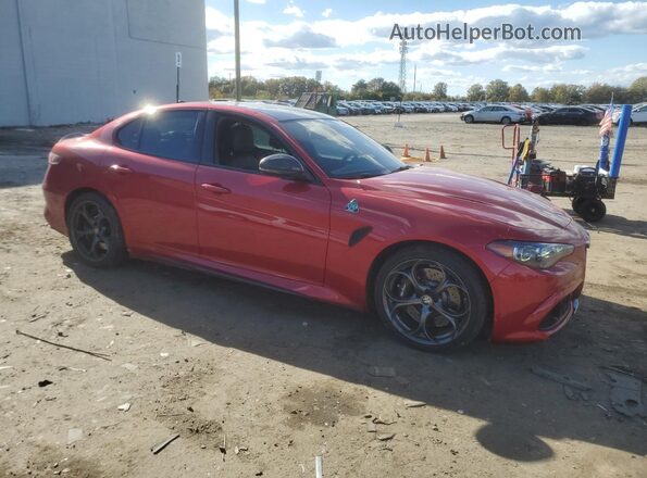 ZARFAMEV8R7690657 2024 ALFA ROMEO GIULIA Красный Передняя правая четверть