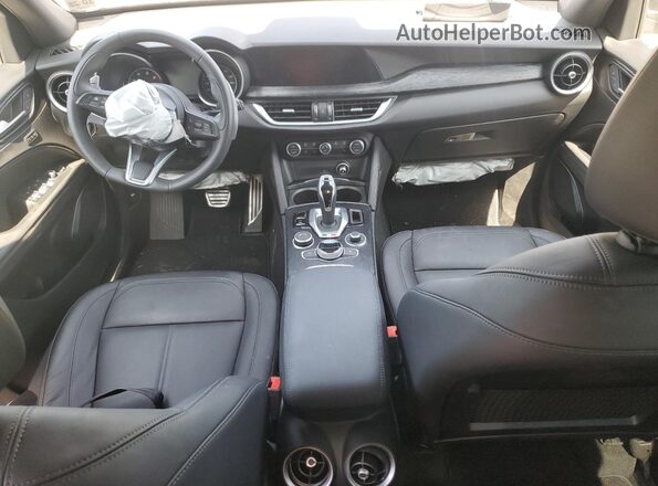ZASPAKAN9P7D63679 2023 ALFA ROMEO STELVIO Black Widok deski rozdzielczej