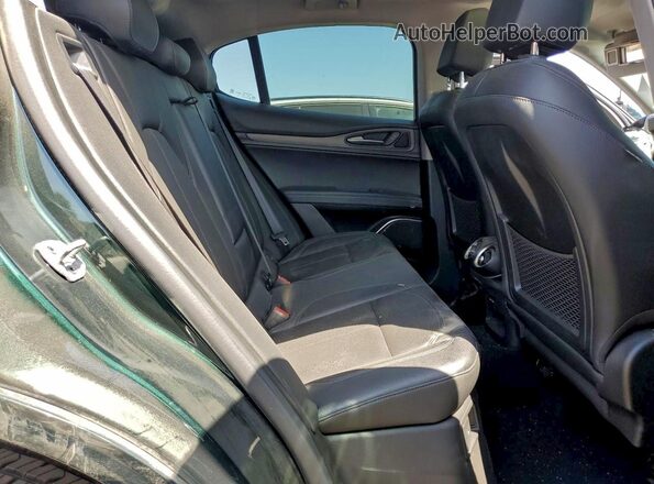 ZASPAKBN1M7D03986 2021 ALFA ROMEO STELVIO Зеленый Вид задней части салона