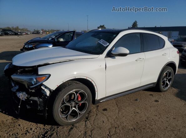 ZASPAKBN2P7D50903 2023 ALFA ROMEO STELVIO White Առջևի ձախ երեք քառորդ տեսարան