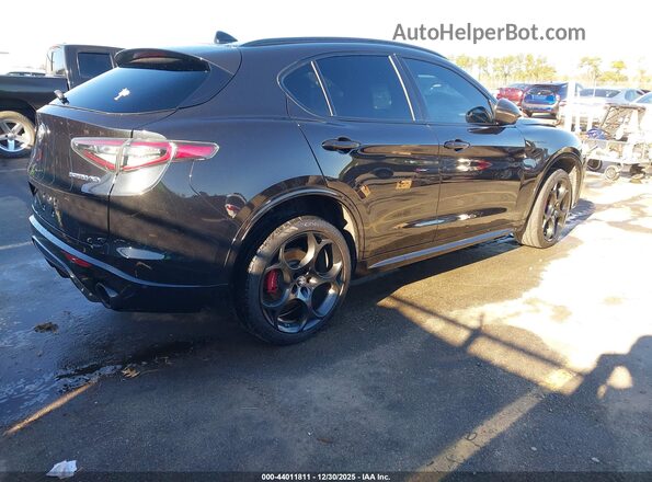 ZASPAKBN2R7D72600 2024 ALFA ROMEO STELVIO Черный Задняя правая четверть