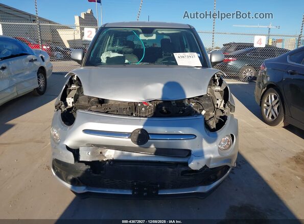 ZFBCFAAH7JZ040680 2018 FIAT 500L Серебряный Вид задней части салона