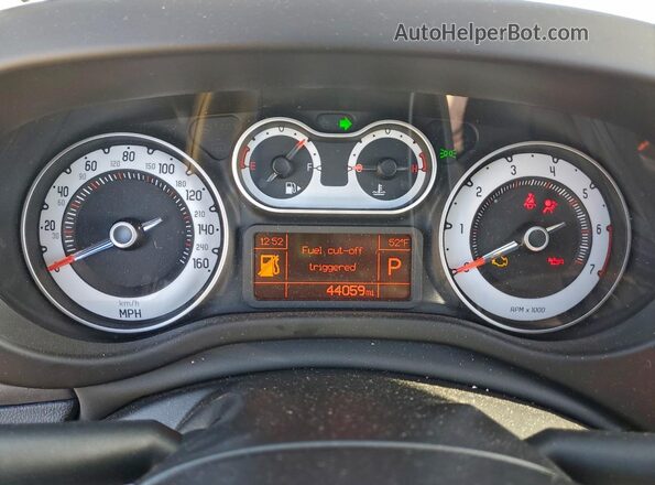 ZFBCFACH2HZ039332 2017 FIAT 500L White ხელსაწყოთა პანელის ხედი