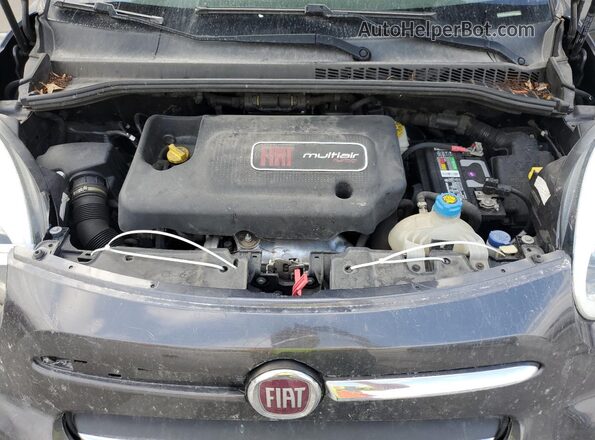 ZFBCFACH4JZ040486 2018 FIAT 500L Черный Вид задней части салона