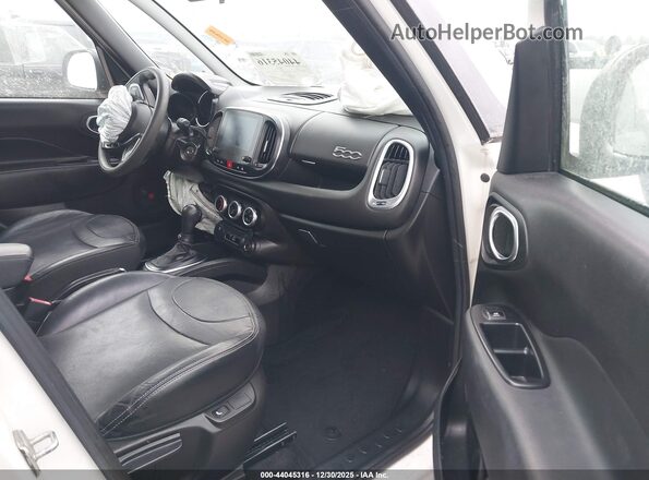 ZFBCFADH5JZ041547 2018 FIAT 500L Белый Вид салона спереди
