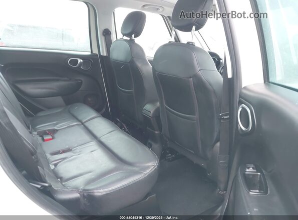 ZFBCFADH5JZ041547 2018 FIAT 500L Белый Вид наклейки с VIN-кодом