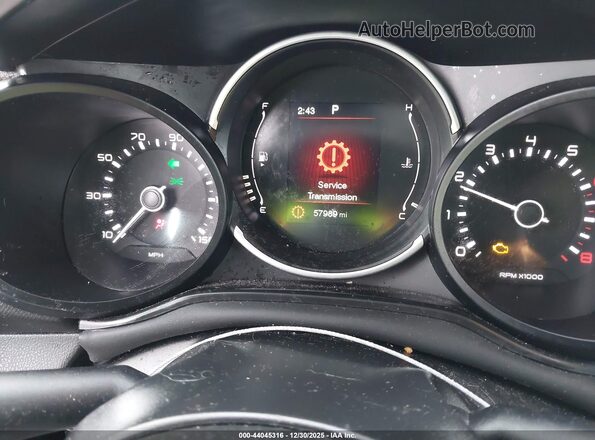 ZFBCFADH5JZ041547 2018 FIAT 500L Белый Вид задних сидений