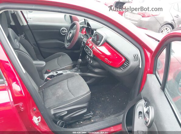 ZFBCFXAB3HP555230 2017 FIAT 500X Red Widok wnętrza z przodu