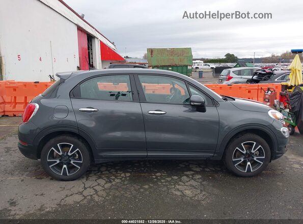 ZFBCFXAB5JP681952 2018 FIAT 500X Gray Widok wnętrza z tyłu