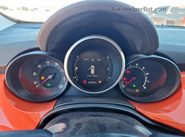 ZFBCFXAT9GP393269 2016 FIAT 500 Orange Widok zestawu wskaźników